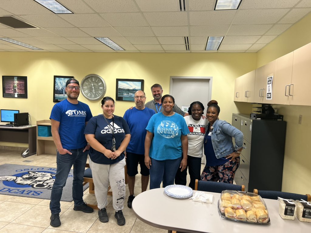 Our custodians are Rockstars! <a href="/OMS_Connected/">Oslo Middle School</a> provided lunch for all of their hard work and dedication! Thank You, Thank You, &amp; Thank You for keeping our campus beautiful!#betheBLUE @IRCSchools @SDIRC_SUP <a href="/Bass_SDIRC/">Scott Bass</a> @CristenM_PIO <a href="/CraigKinsley1/">Craig K</a> <a href="/teachmehow2alge/">teachmehowtoAlGE</a> <a href="/MrBrown_Civics/">Ken Brown</a>