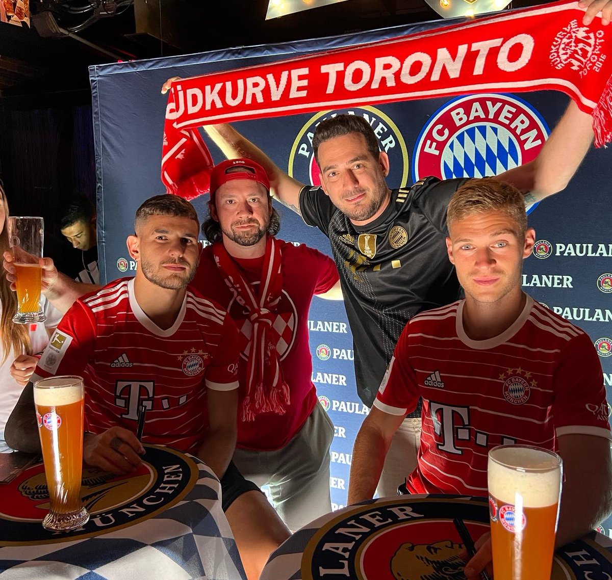 SuedkurveTO's tweet photo. Shoutout to #FCBayern for always taking the time to show love ❤️🤍 and support 💪 for @SuedkurveTO and #SKTonTour 🔴⚪️ in #DC and anywhere we travel 🌎 

#SKTinDC 🔴⚪️🏛 #MiaSanMia #AudiFCBTour #AudiSummerTour #DCUFCB #WashingtonDC https://t.co/4iTyiZ0Q8a