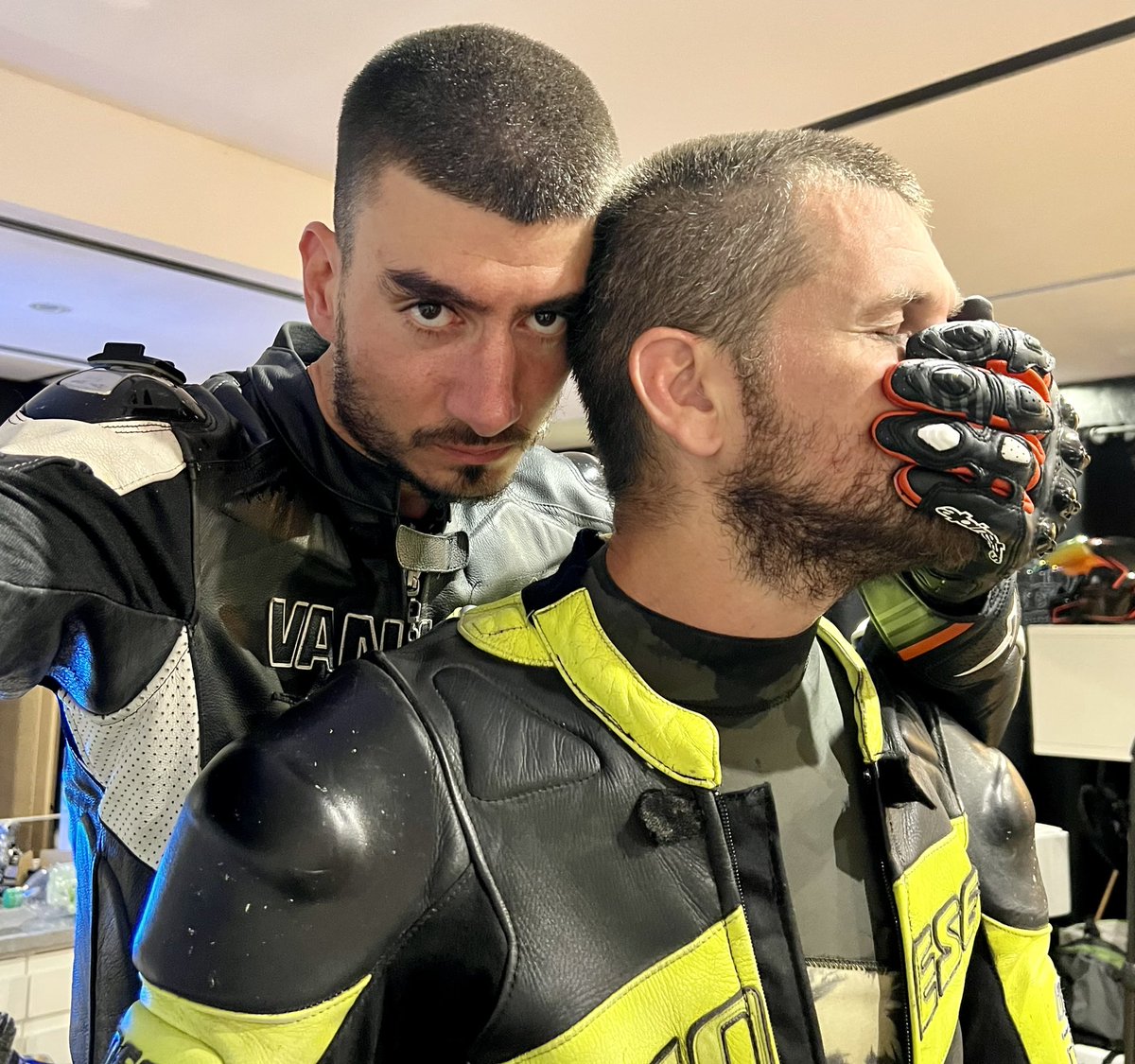 neobikerrsv4's tweet photo. Smell it 😈 https://t.co/RJ5JYTaBSD