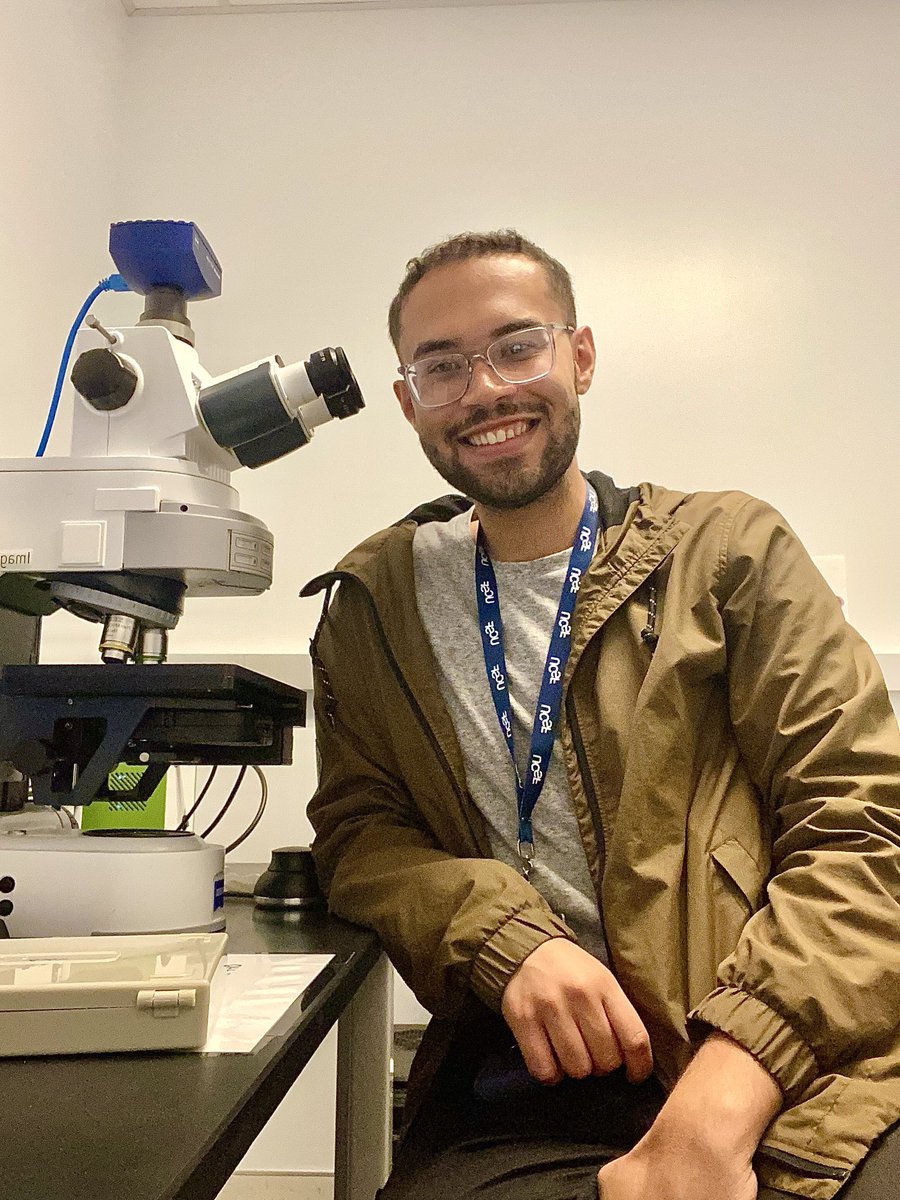 #BlackInNeuroRollCall
Hello! My name is Andoni and I’m a new Ph.D. student in the neuroscience program at UCSF 🧠 So excited for Black in Neuro Week 2022!😁
@BlackInNeuro @UCSFNSGrad #BiNW2022