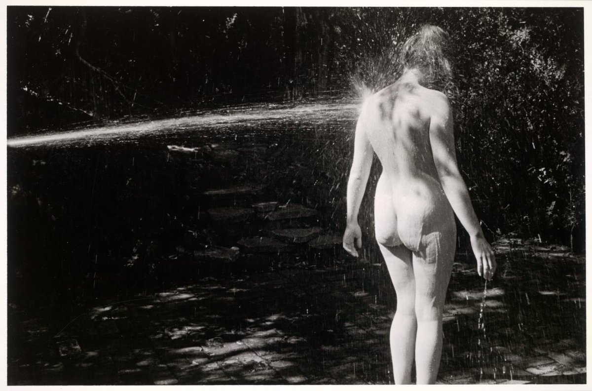 Joanie being hosed
(c. 1972)
Christine GODDEN
ngv.vic.gov.au/explore/collec…