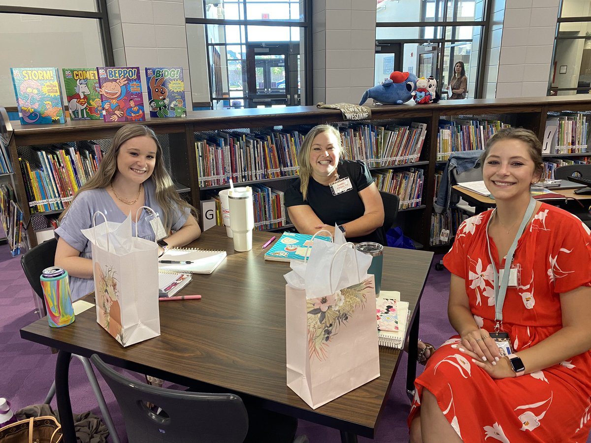 Vaughn Elementary (@vaughnelemfisd) on Twitter photo First day back with our spectacular new to Vaughn teachers! We are so grateful to have on board. <a href="/kimm11084/">michelle kim</a> <a href="/friend_susie/">Susie Friend Graham</a> First day back with our spectacular new to Vaughn teachers! We are so grateful to have on board. <a href="/kimm11084/">michelle kim</a> <a href="/friend_susie/">Susie Friend Graham</a>