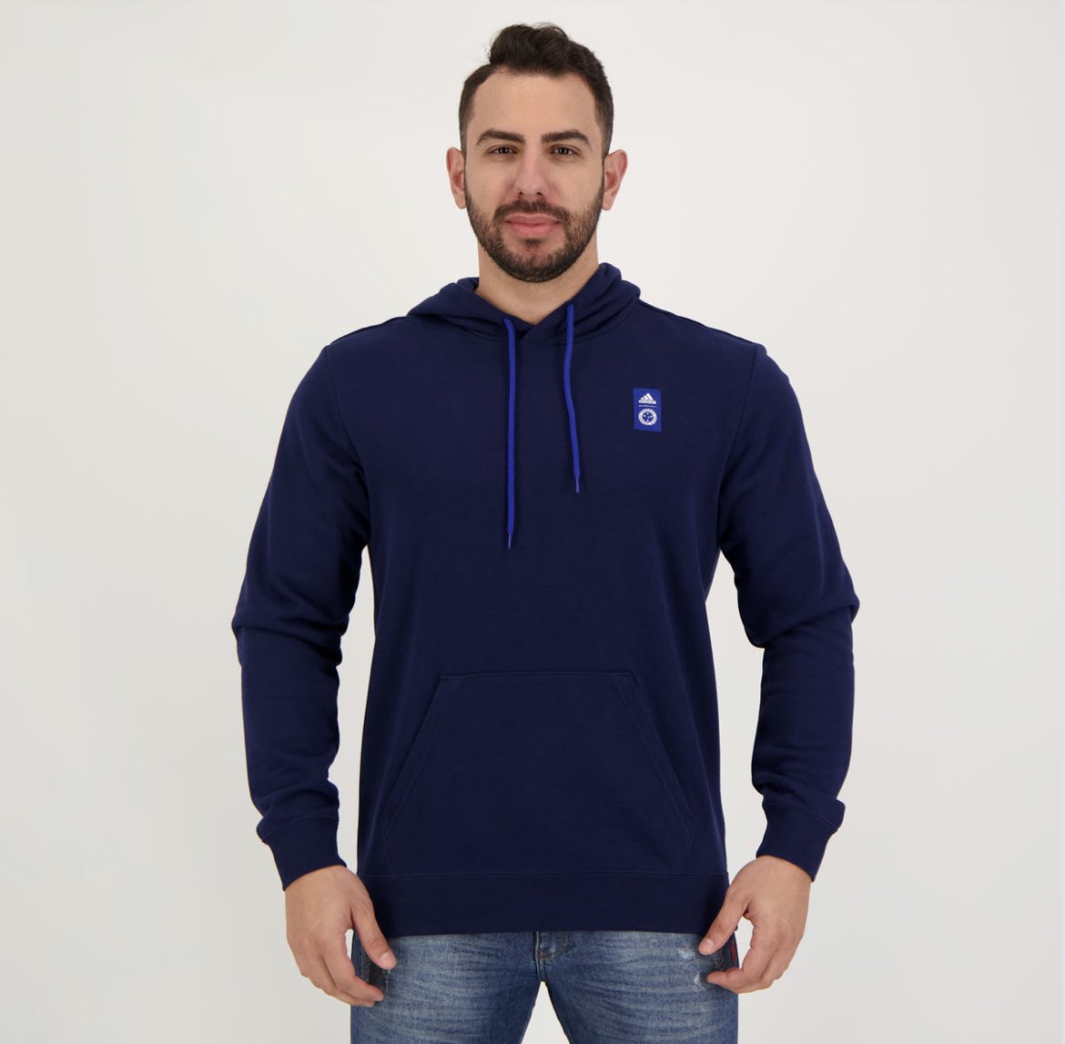 samuelvenancio's tweet image. Rapaz, alguém já tinha visto esse moletom aqui?