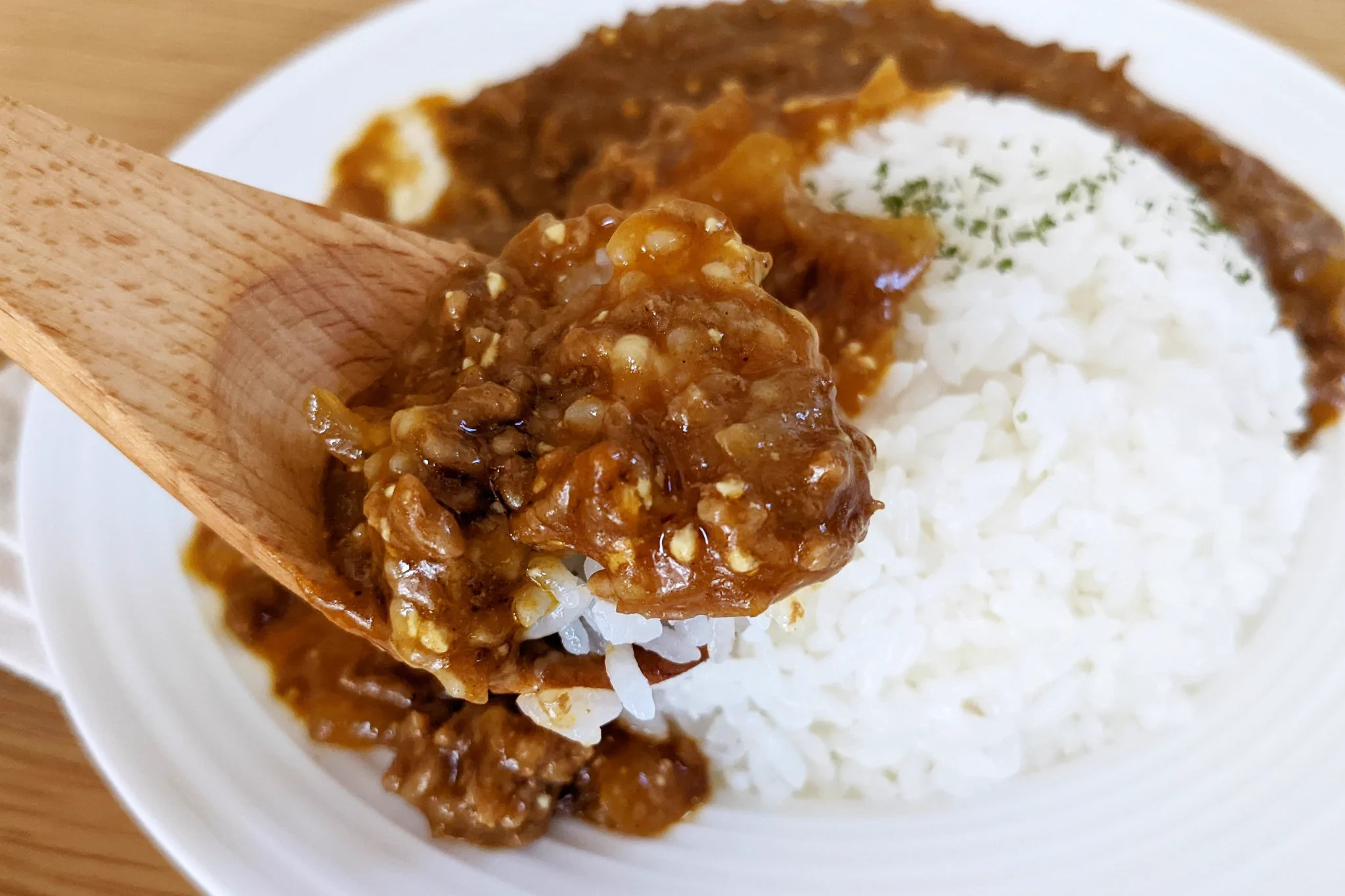 レンジで簡単！忙しい日にちゃちゃっと嬉しい『バターチーズキーマカレー』レシピ♪