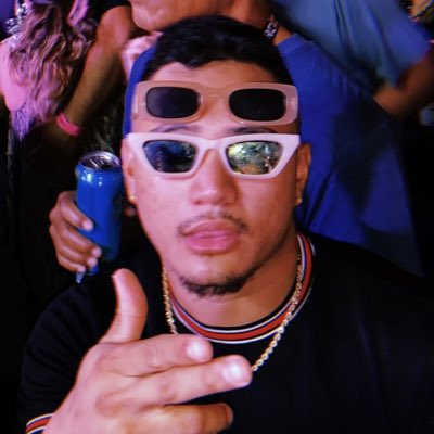 ItsAlohaJoe's tweet photo. We just wanna have fun #NewProfilePic https://t.co/P5ceEkihV8