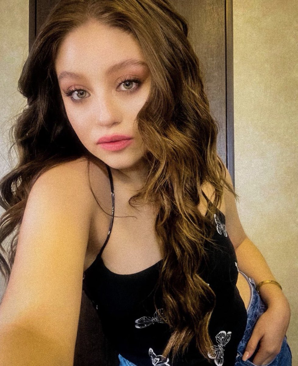 99srivas's tweet photo. @famoversus RT POR KAROL 

#KarolSevilla #SKabecheDiversion #EddySKabeche #SKUAD #EddyyXio #KCAMexico https://t.co/2rQldVgSPW