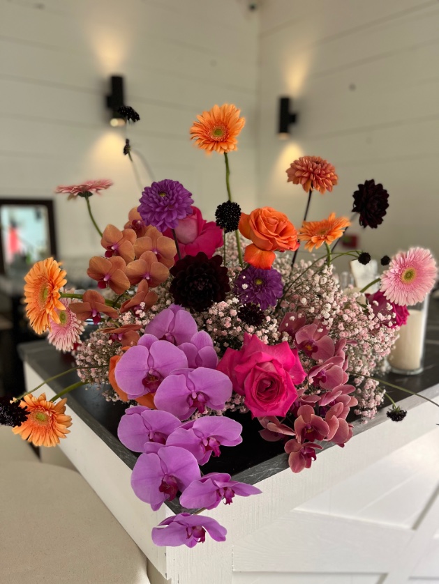 Recapping this past weekend’s wedding over on Instagram.com/merrybymia! #weddings #dayofcoordinator