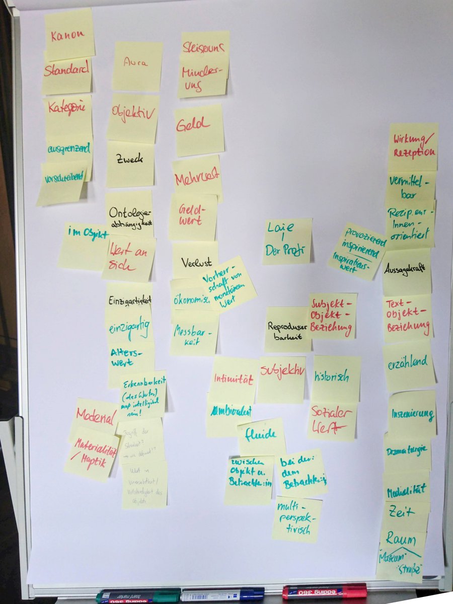 hphahn01's tweet photo. Montag Vormittag Brain Storming zu verschiedenen Wertarten, die in einer Sammlung bedeutsam sein könnten  #MWWSchool2022 https://t.co/Jvf1GnYwd1