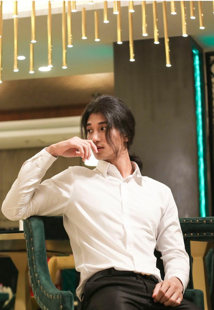 ┌─── 𝐃𝐫. 𝐋𝐞𝐞 𝐖𝐢𝐥𝐥𝐢𝐚𝐦
 —  날마다

Um jantar tradicional de família, esperando as senhoras terminarem de se arrumar para irmos, pelo visto so iremos jantas amanhã kkk.