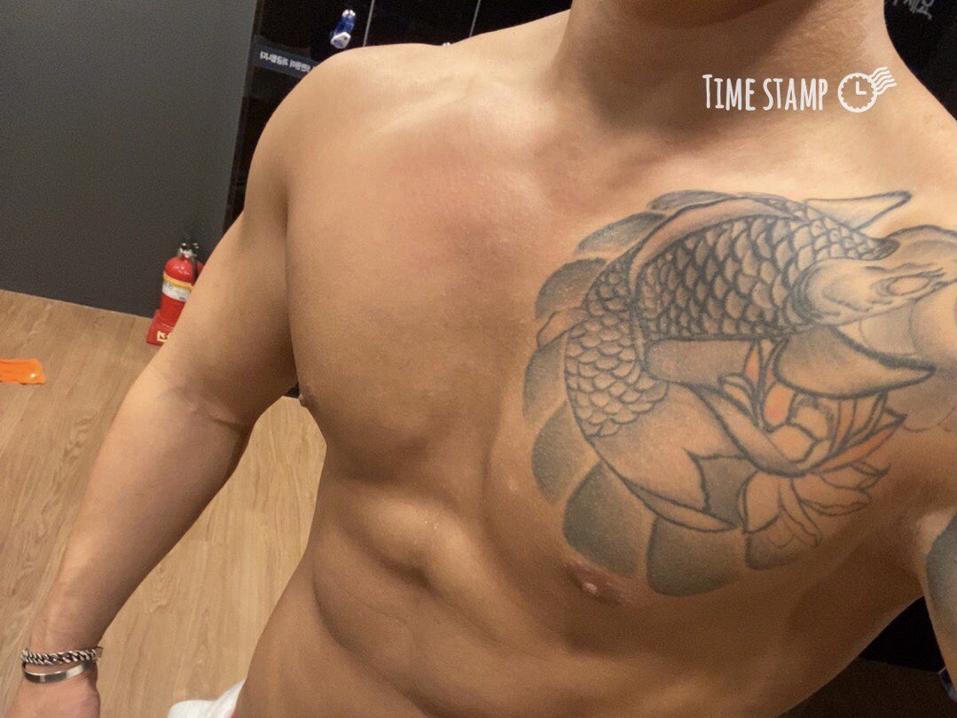 여름휴가 어디가지?
아니 누구랑 가야하지..😭

#섹트