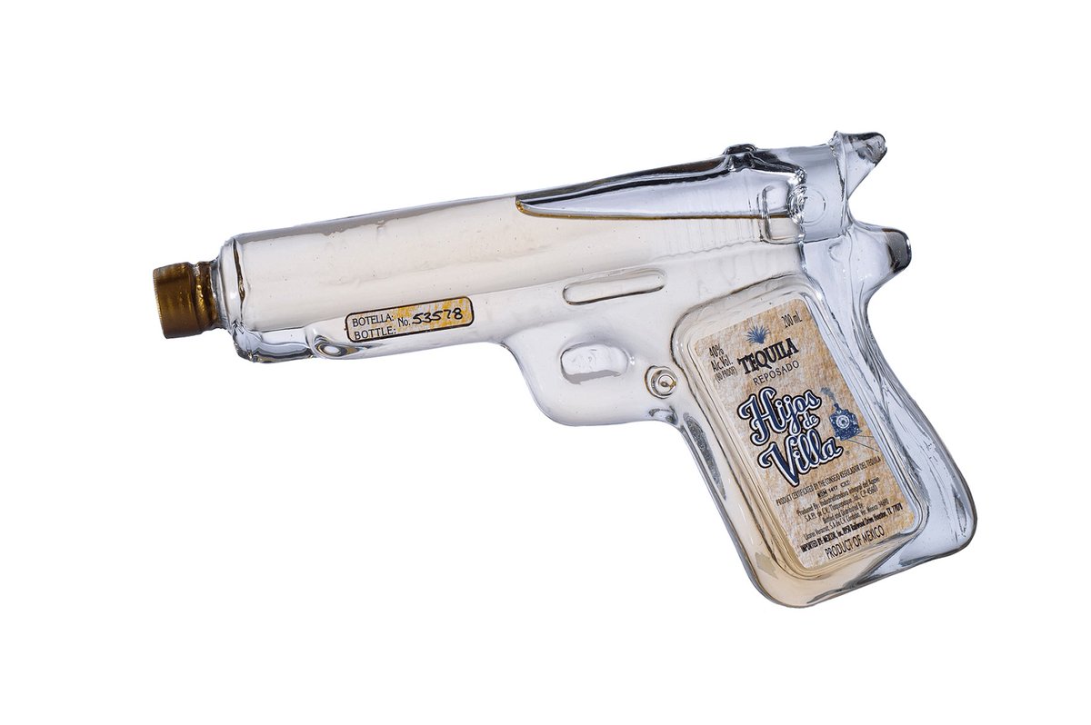 NexosTuristicos's tweet photo. 🥃🇲🇽 En el #DíaMundialDelTequila celebrado este 24 de julio #SabíasQue, el #TequilaHijosDeVilla simboliza la valentía de aquellas mexican@s que lucharon heroicamente en la Revolución. Este #tequila ha ganado premios internacionales por su oferta de sabor y diseño de sus botellas. https://t.co/lbv8K0AzfN