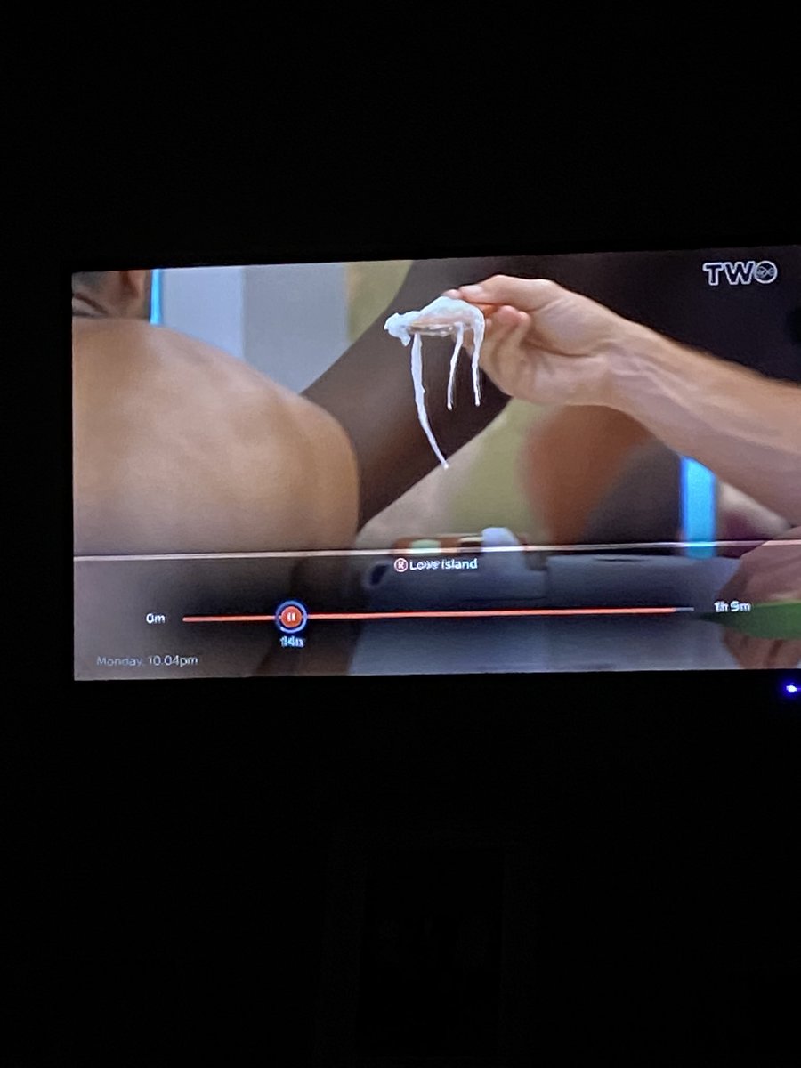 GraceBunce's tweet photo. Please no 🤢😭 #LoveISland https://t.co/Hr9BAz2Rs3