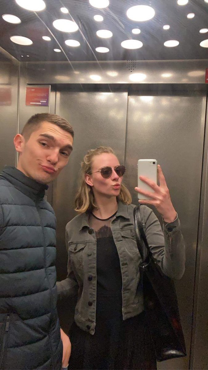 PHenniaux's tweet photo. 4 ans de nous ❤️💕

"La distance est uniquement un test afin de savoir jusqu'où l'amour peut voyager..." 

Ces deux photos en sont bien représentatives apparemment Épinal / Lille c'est ok !😍 https://t.co/iZM0fR8H3f