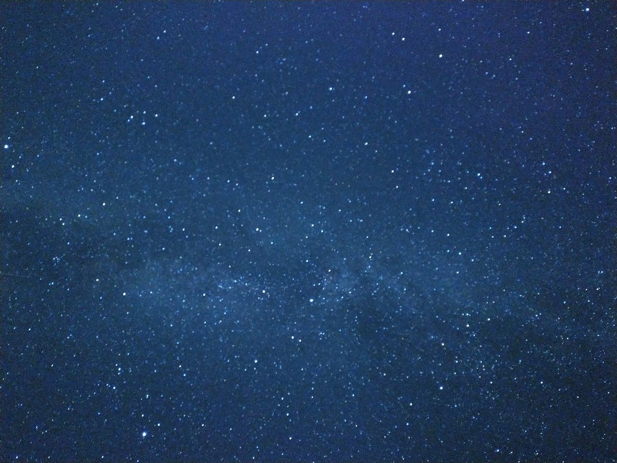 red_monkey_ken's tweet photo. 【赤猿フォト】星の雨
これは最高傑作かも知れない
.*･ﾟ(*º∀º*).ﾟ･*.

北海道に生まれて良かったと思う瞬間でもあります🌟

スマホって思った以上に高性能だったんだなぁ…

天ノ川も流れ星もお楽しみください(｡ᵕᴗᵕ｡)

みんなの願いが叶いますように🙏 https://t.co/McIcO16QC4