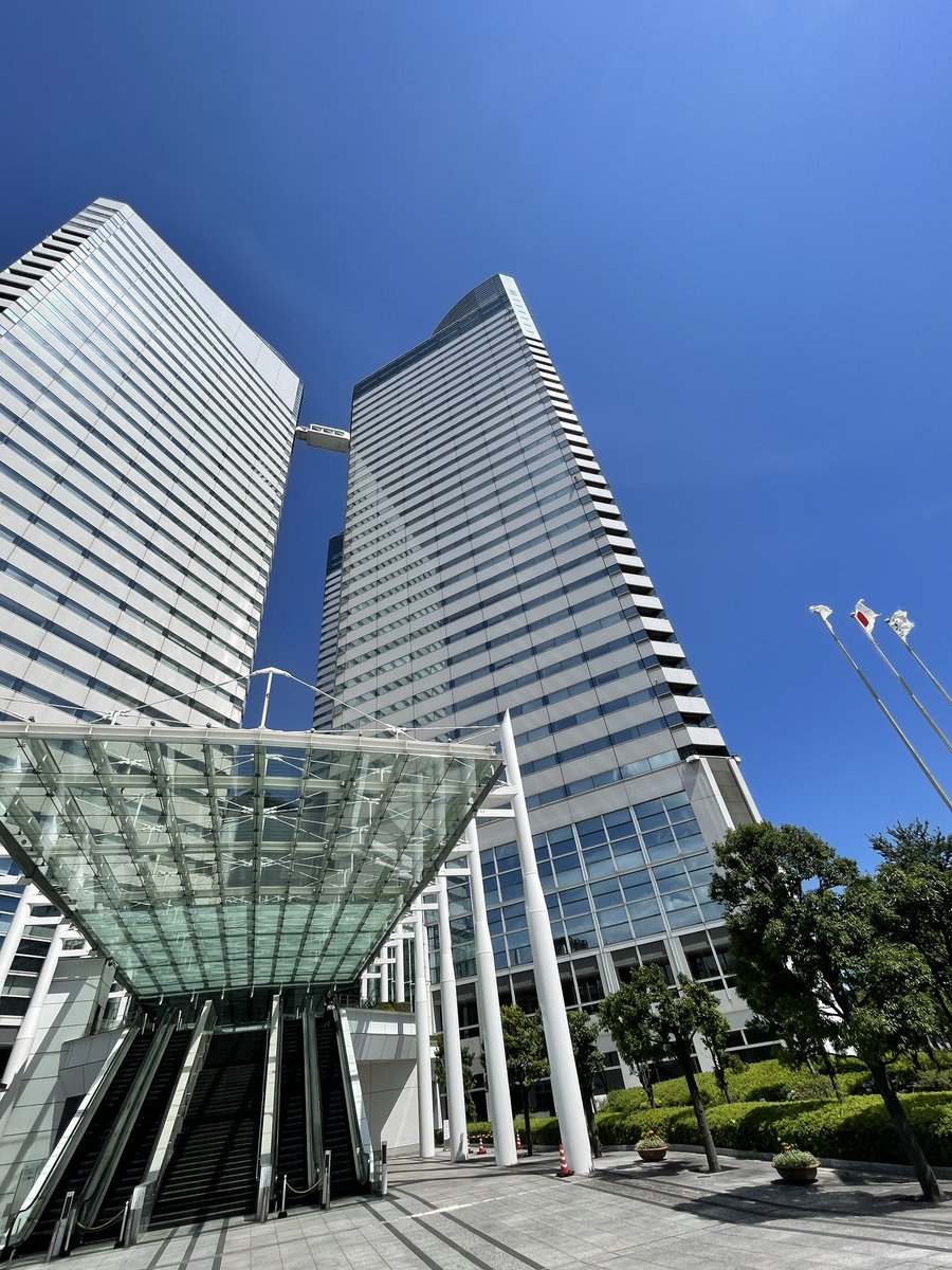 日本カストディ銀行。日本マスタートラスト信託銀行と同様、資産管理業務に特化した銀行で、2020年に日本トラスティ・サービス信託銀行と資産管理サービス 信託銀行が合併して設立。本店機能の一部を岡山市に移すことが話題になった。 #俺の銀行本店フォルダが火を噴く