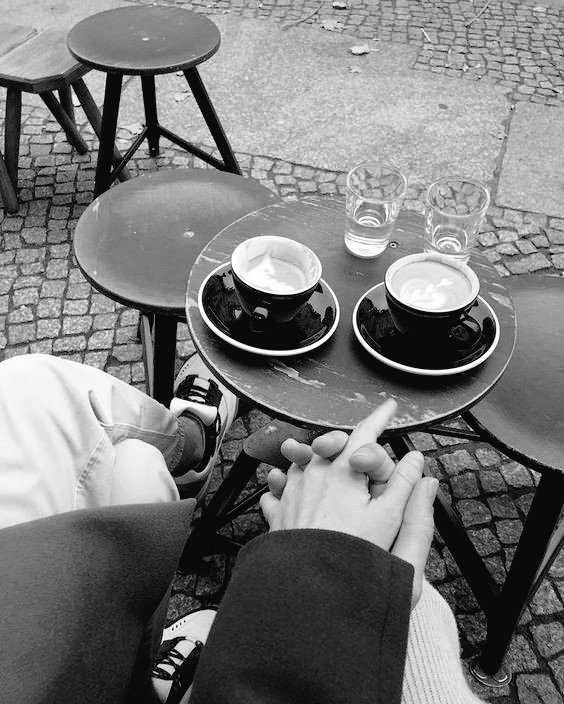 ⁣　　⁣

　　breakfast with my favorite girl.
　　good morning to the rest. ⁣

　　⁣