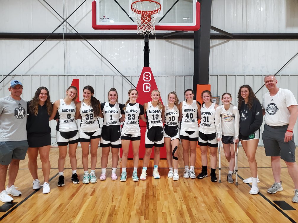 MidProGirls's tweet photo. MidPro 17U Black goes 4-0 to face IL-Hustle 17 in the championship game @USJN Summer Final. 

Championship game to be played at the Southland Center at 8:00AM -Court 2. 

#MidProFam #TrustTheProcess #EarnYourRespect #ThisIsWhatWeDo https://t.co/Z2Ol8zEOgZ