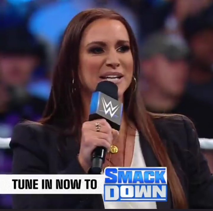 HHHSteph_team's tweet photo. 2002 vs 2022
Than Now Forever 💙⚡
#SmackDown @StephMcMahon https://t.co/wRsgnLl25l