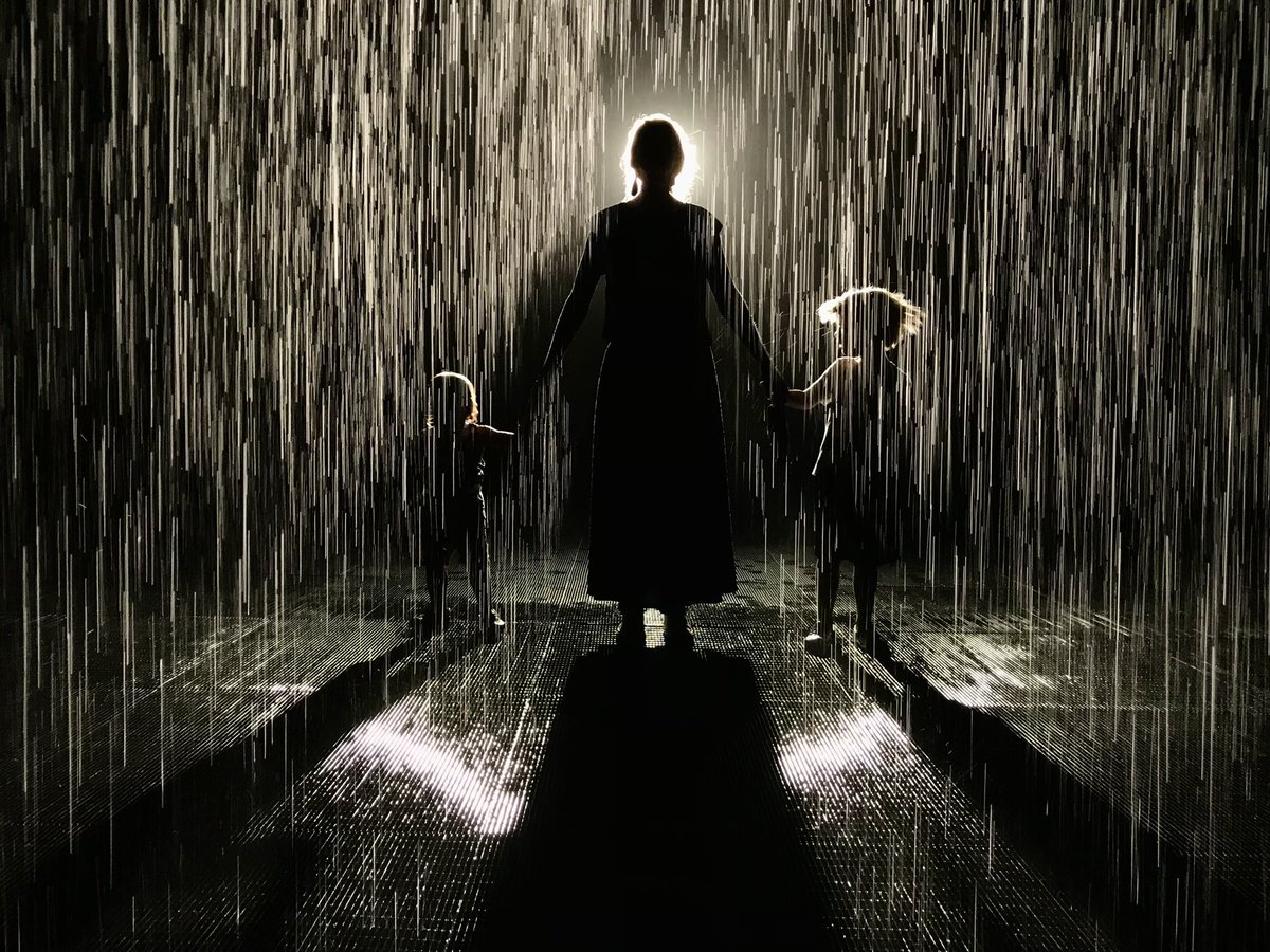 Beautiful moment from photographer BBHP #415 ❤️ 

“Family. A mother’s love. Standing strong, even in the rain.”