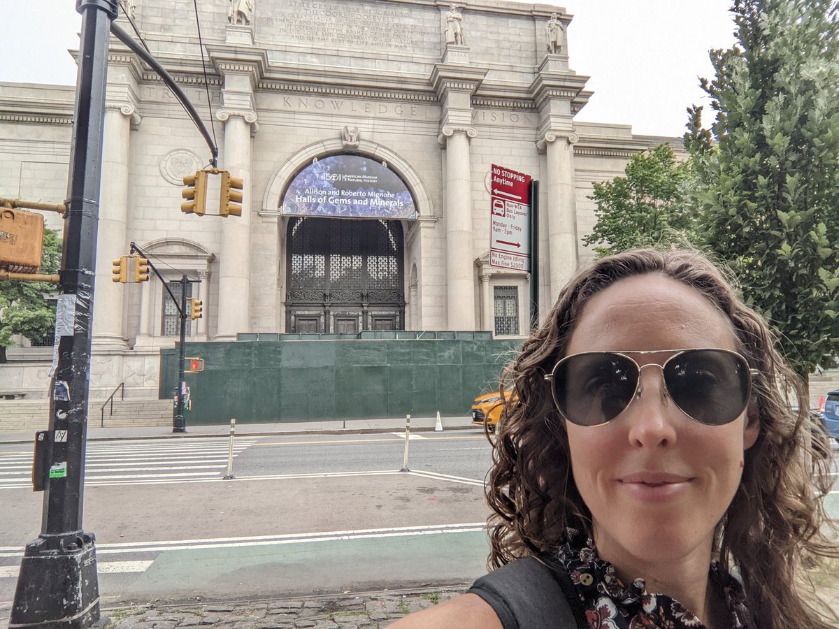 I fulfilled a Jersey-bred biologist's childhood dream today when I had the absolute pleasure to present my #museomics research at the @AMNH 

I had a blast chatting with the research crew about making more corners of the world's collections accessible to genomics!