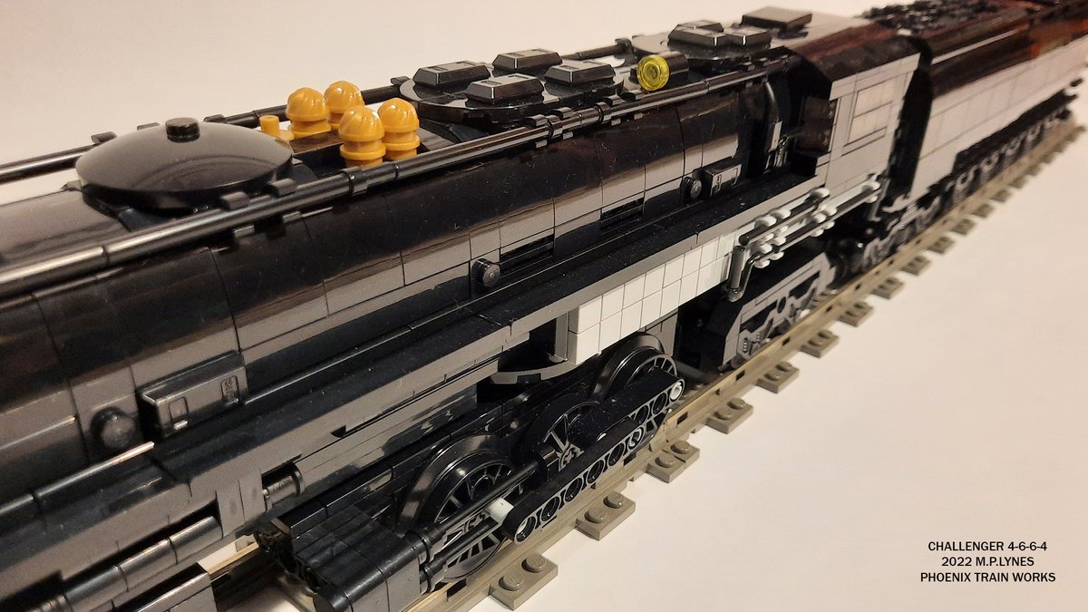 PlayingwithEcho's tweet photo. For #mocmonday, here is my #unionpacific #challenger 4-6-6-4 made with only @LEGO_Group parts. It runs on standard Lego track, even curves and switches.
#phoenixtrainworks #trains #moc #afol #列車 #レゴ https://t.co/48ajoivc5e