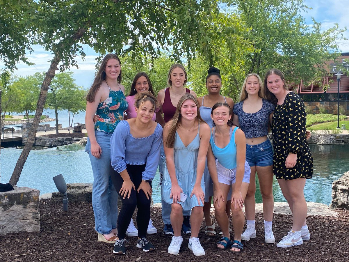 ShellySmithBerg's tweet photo. And that’s a wrap.. Mackenzie had her last AAU tournament this weekend. https://t.co/mv9GhmYTYR