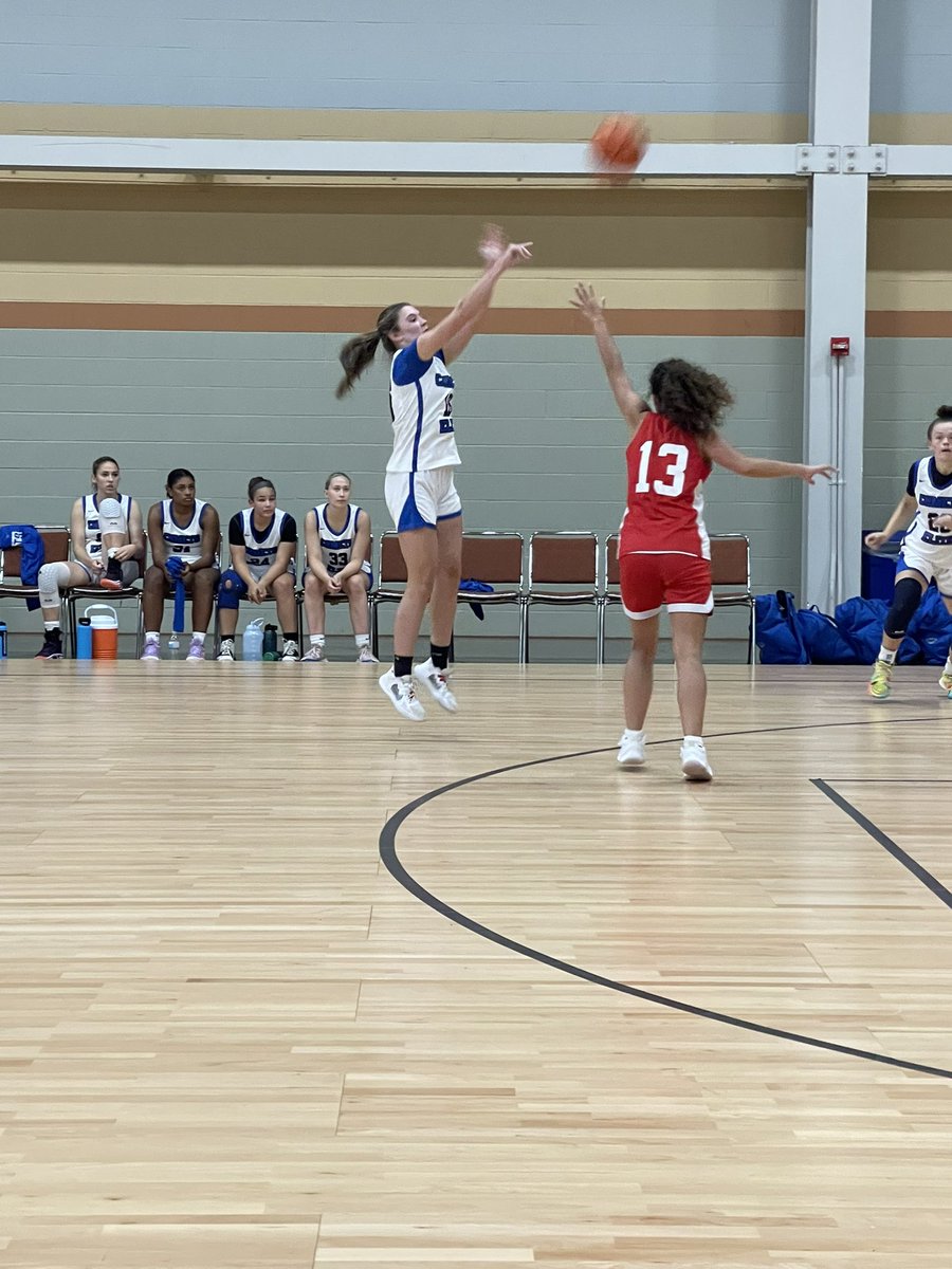 ShellySmithBerg's tweet photo. And that’s a wrap.. Mackenzie had her last AAU tournament this weekend. https://t.co/mv9GhmYTYR