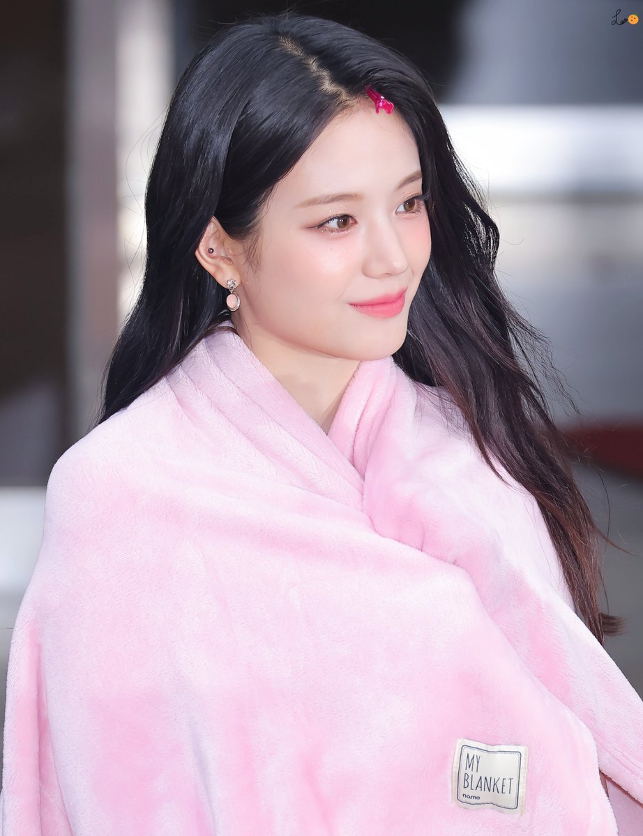 LittleOrange97's tweet photo. 220708🍊

#fromis_9 #프로미스나인
#장규리 #GYURI https://t.co/3wyPwSyxEk