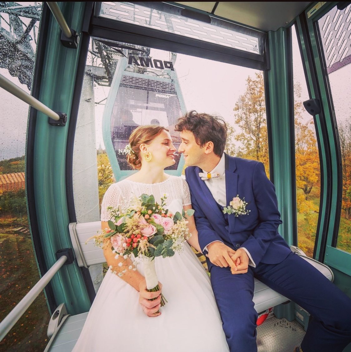 It's wedding season and why not celebrate by taking a ride in a gondola cabin?

#yeggondola #prairieskygondola #yegdt #yeg #yegwedding