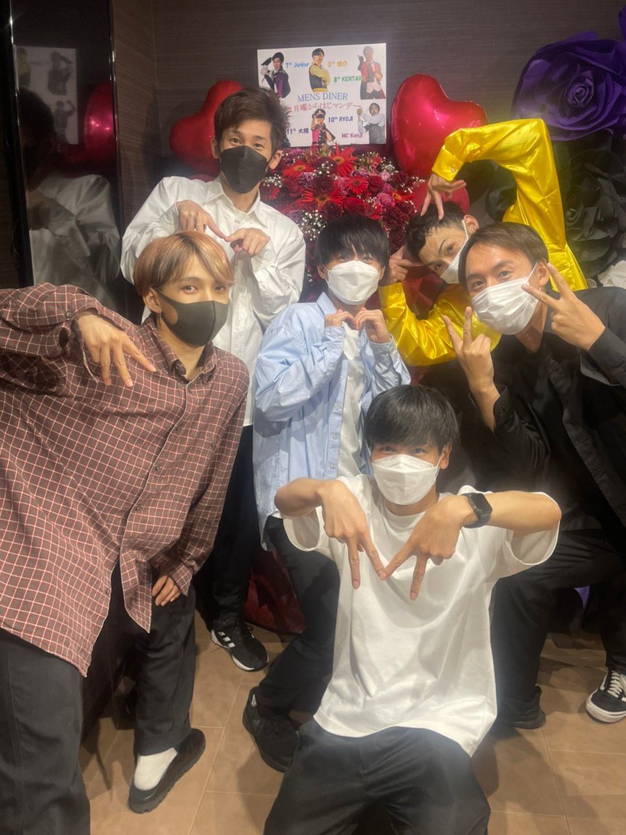 昨夜はMENSダイナーにお越しいただきありがとうございました🙇‍♂️

MCという立場だったので裏でステージ観てましたがみんな本当に凄かった✨
めちゃくちゃかっこよかった✨
なんかじーんとしてしまった...
みんなありがとうとお疲れ様😭