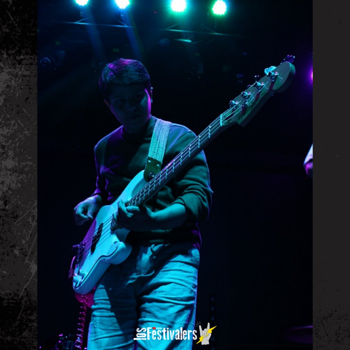 losfestivalers's tweet photo. @ohcometaband fue la banda de calentar el escenario para los @TiplingRock el fin de semana 😮

Ve a buscar sus rolas en plataformas digitales, propuesta bastante recomendable (@ForoIndierocks) 👌

📷 @al0vanhelsing https://t.co/DA2jg6tYNJ