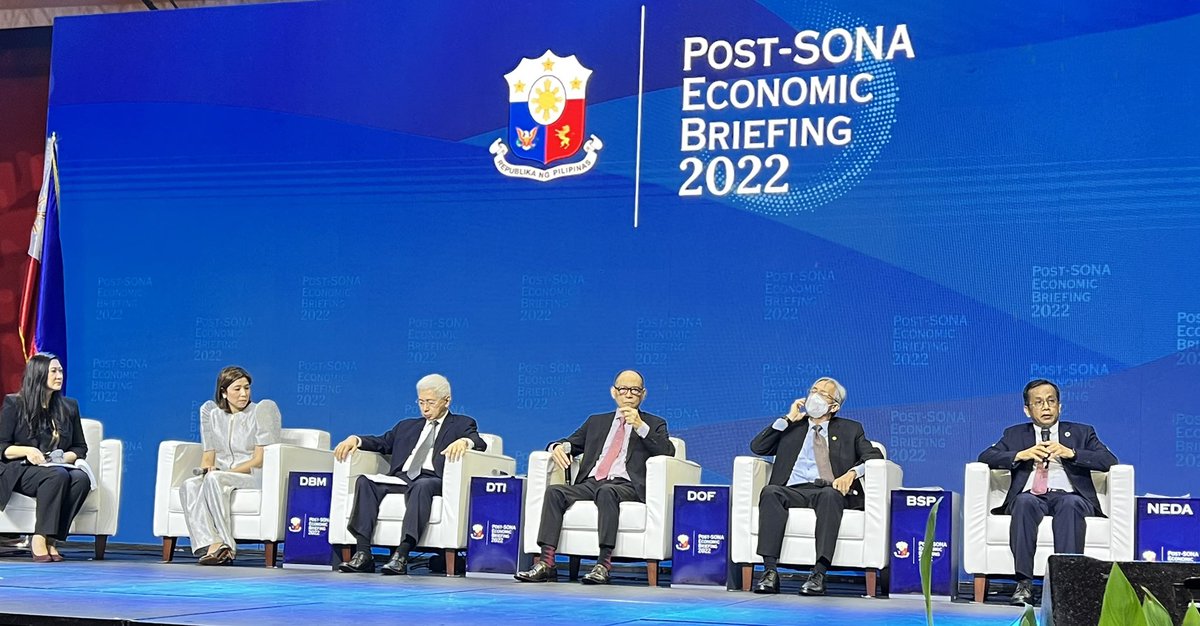 Ahriez's tweet photo. LOOK: The Department of Finance (DOF) and the Bangko Sentral ng Pilipinas (BSP) organized the Post State of the Nation Address (SONA) Economic Briefing (PEB) this morning, July 26, at the Reception Hall of PICC
#OPSec
#SONA2022 https://t.co/LNyqNRDt42