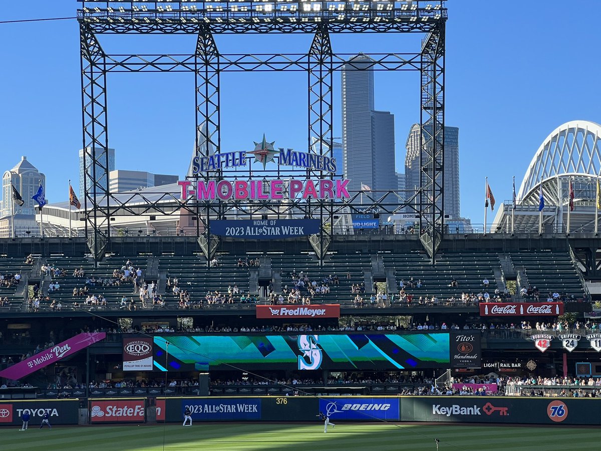 Enumclaw HS Choir singing the National Anthem at the Mariners game! So proud!