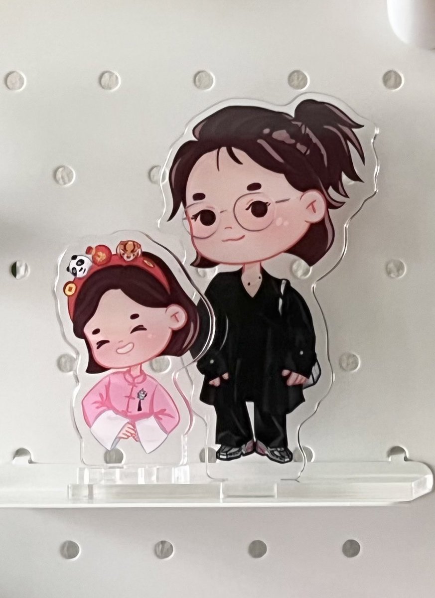 for_zhouyutong's tweet photo. 3 lucky submitters will also get an acrylic standee from me!!! something like the ones in the photos (these were commissioned by someone else haha) https://t.co/EqqGXAxbWR