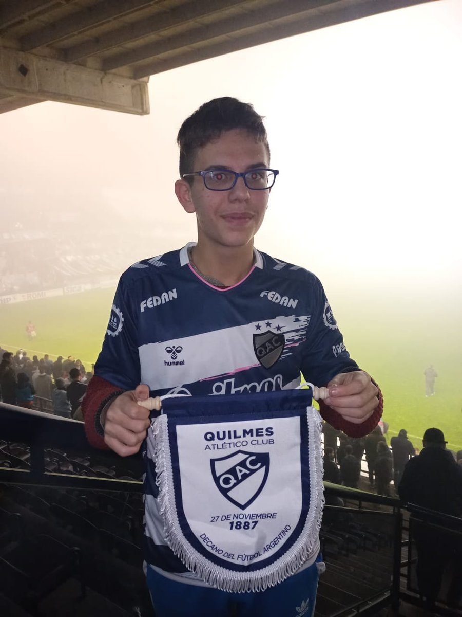 TorresErwerle's tweet photo. El sábado fui a Quilmes - Belgrano y el partido se suspendió por niebla. 😪

Sin embargo conocí el Estadio y a la gente.

Gracias @qacoficial por todo. 💙 https://t.co/TgfhhtO5uQ
