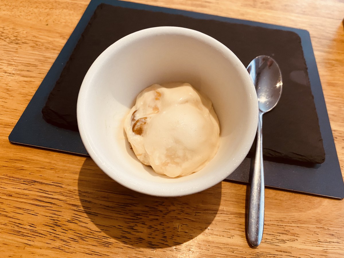 Loch Fyne crab, Isle of Lewis turbot, Appin venison, Oban whisky ice cream...
Top-notch West of Scotland produce @EtiveRestaurant 
#Oban #Scotland
guide.michelin.com/gb/en/argyll-a…