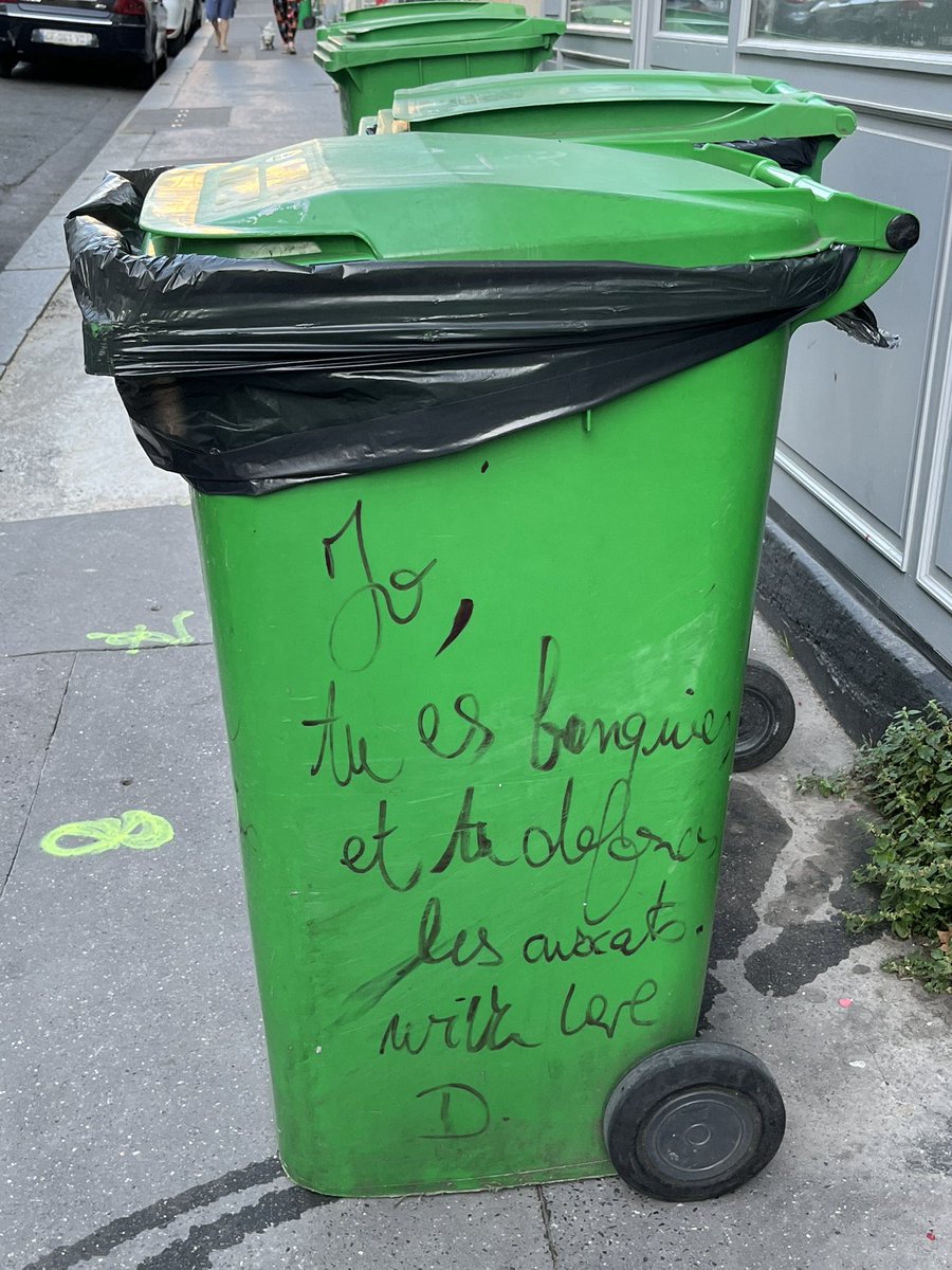 Qui est « Jo le Banquier », qui défonce les avocats sur une poubelle de mon quartier ? #mystèreparisien