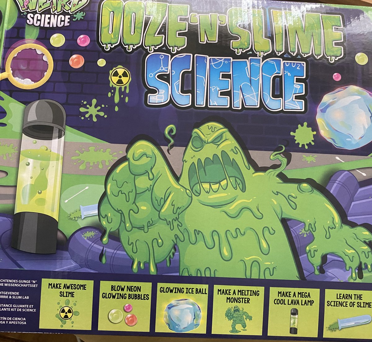Amanda28_84's tweet photo. Holidays are going to be fun 🤦♀️ #slime #parentsnightmare https://t.co/WqnsPLuITL