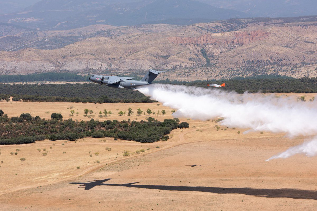 SchoellhornMike's tweet image. The development of a firefighting kit for our #A400M is an intrinsic part of our journey towards helping to create a more sustainable &amp;amp; safer world, not only by our actions but also through our products. #TeamAirbus #DefenceMatters