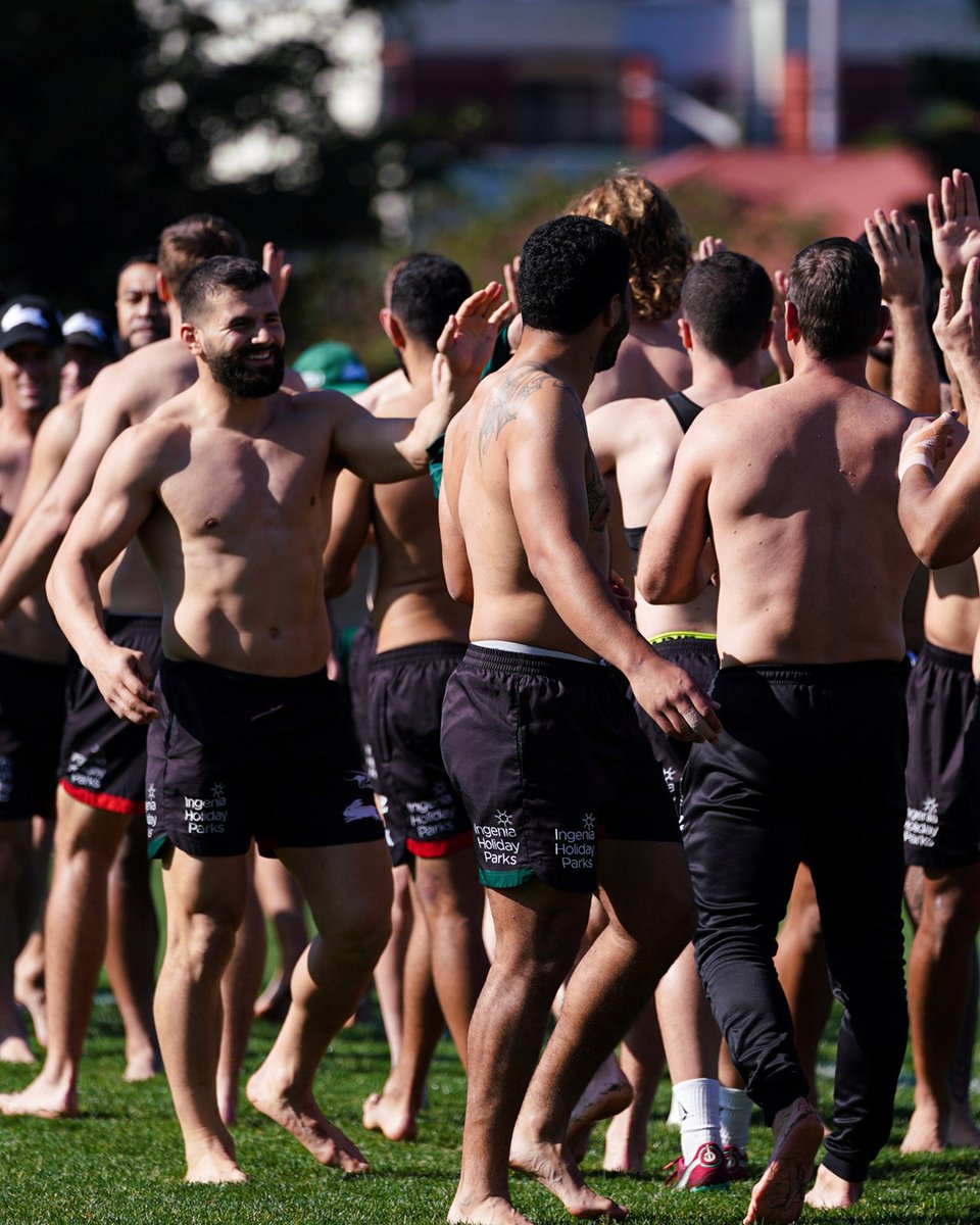 SSFCRABBITOHS's tweet image. Gotta get those rays while you can... 😎☀️🐇❤️💚
#GoRabbitohs #SlipSlopSlap