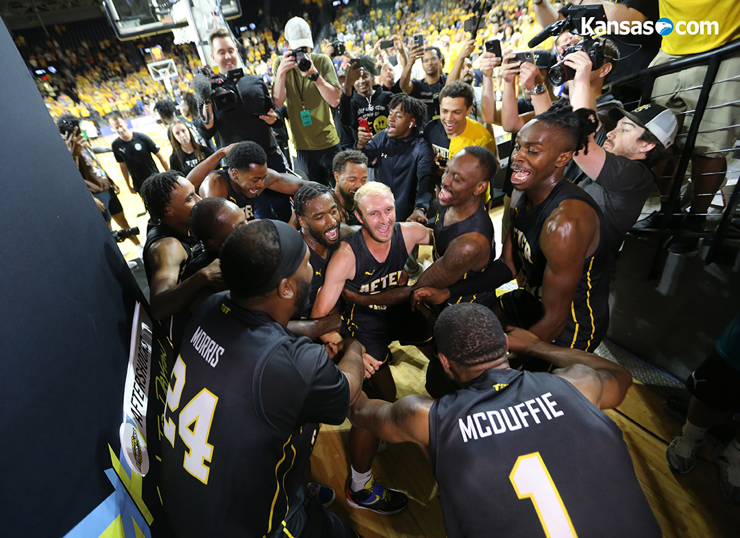 That's a fun way to end a basketball game. AfterShocks beat Bleed Green in <a href="/thetournament/">TBT</a>  Regional #ElamEnding