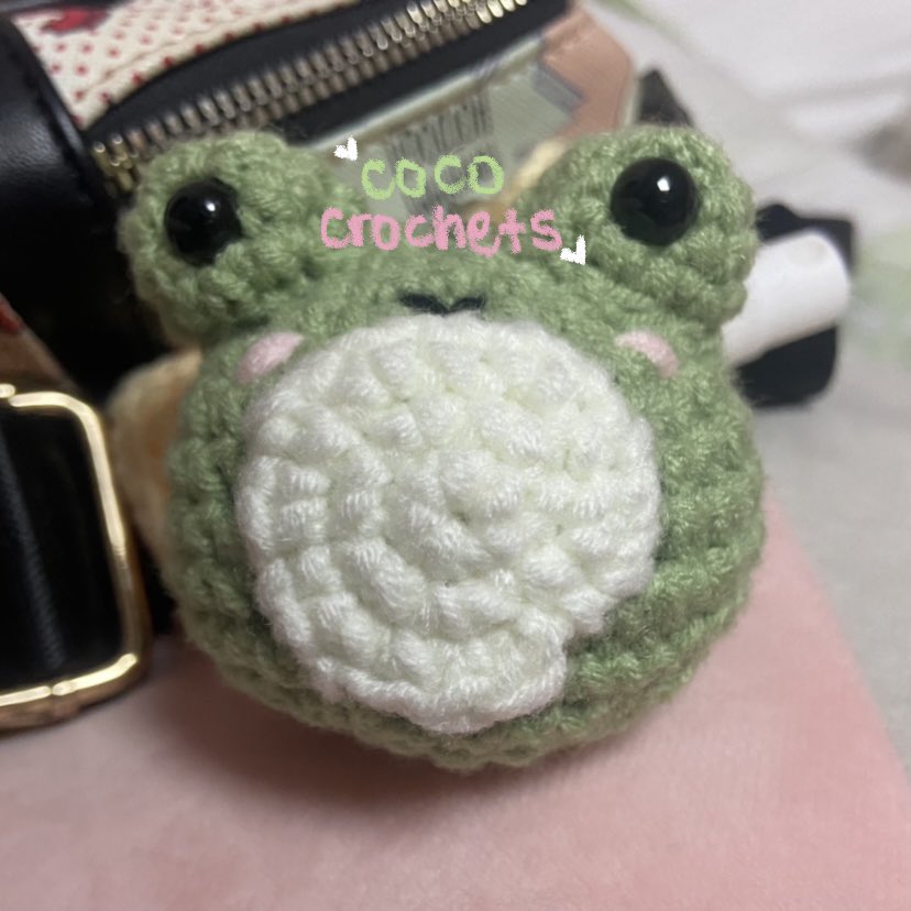 jiwonkartt's tweet photo. kinda wanna sell crocheted keychains liek froggies, turtles, n whales :D would anyone be inch?
— see pics below for reference !

t. wts lfb ph (for exposure) ic interest check crochet amigurumi keychain keychains frog turtle whale plush plushie https://t.co/tXyMF6p1ZO