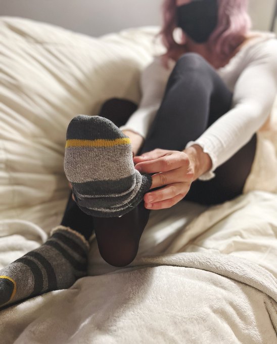 3 pic. Feeling extra femme tonight! #femboy #nstwtw #onlyfans #onlyfanspromo #sissybois #sissy #femboi