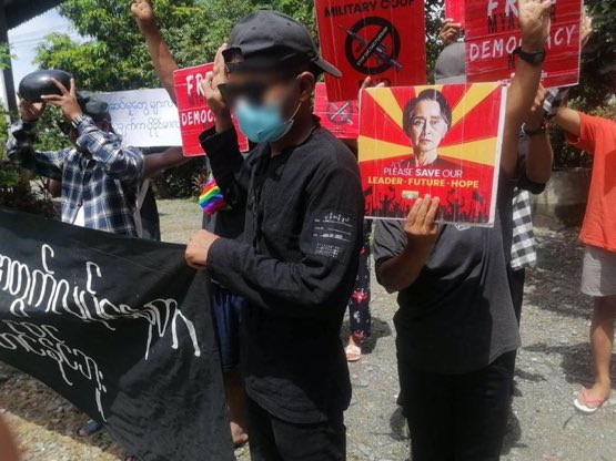 Pro-democracy residents of Kale marched once again and demonstrated a persistent protest to overthrow military regime today.  #2022July25Coup #WhatsHappeningInMyanmar