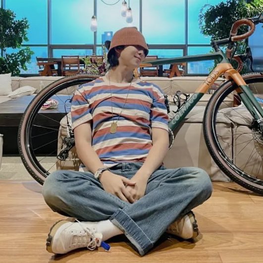 kkukstudio's tweet photo. namjoon 🫶🏻 https://t.co/XGaIrdZCgb