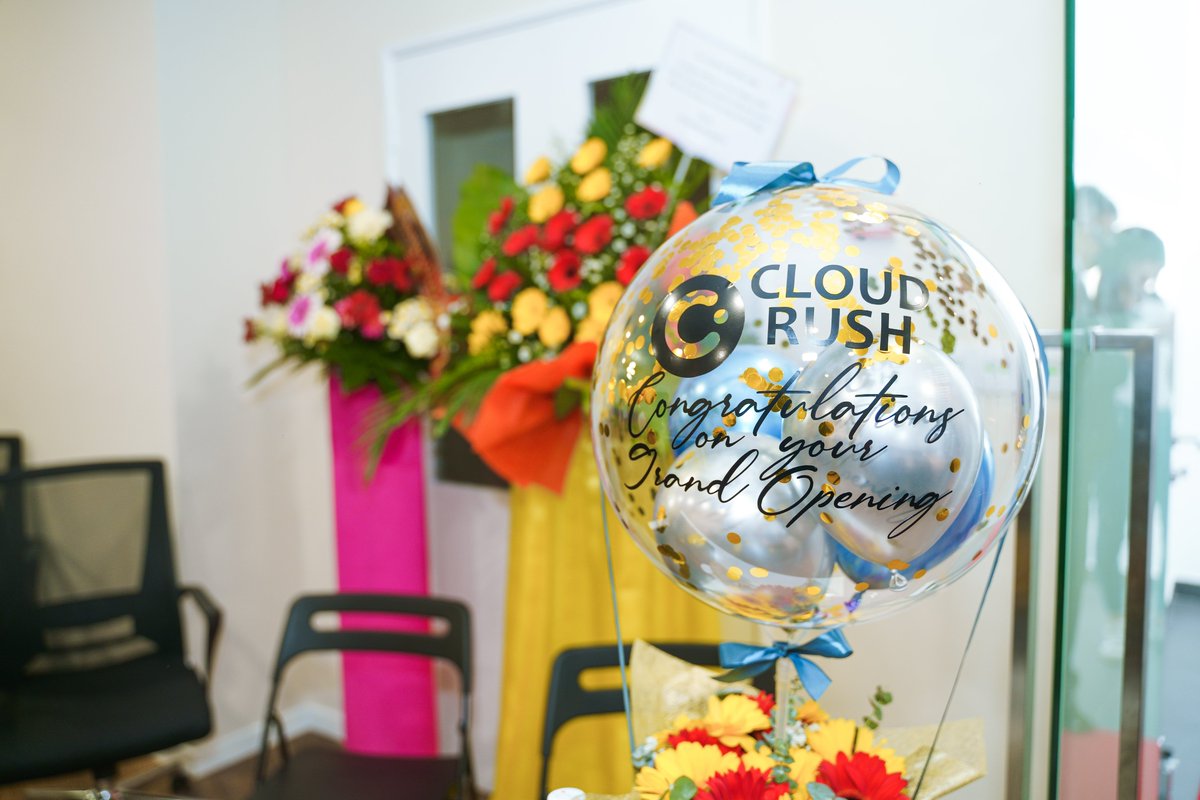 cloudrush_asia's tweet photo. 【Part 1】【 Cloud Rush正式进入Malaysia‼️ 上周盛大开幕仪式圆满结束🎉 】
位于吉隆坡的朋友们看过来🤩「 Cloud Rush 」在16/7/2022举办了盛大开幕礼😍开幕礼期间不仅有超有趣好玩的活动🎁还有各种丰富奖品总价值超过RM100千🪘接下来会给大家看到我们开幕礼期间的现场气氛！
#CloudRushGrandOpening https://t.co/gRxgltLWlk