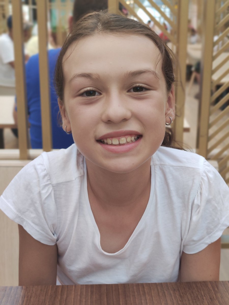 Mon rayon de soleil, je te souhaite un bel anniversaire pour tes 10 ans🎉🎉 Ça y est tu as un âge à 2 chiffres. Le temps passe si vite. Merci d'être la petite fille que tu es. Je t'aime jusqu'à la lune princesse de mon coeur
💙MAHA 💙
<a href="/FlorianThauvin/">Florian Thauvin</a> <a href="/OM_Officiel/">Olympique de Marseille</a> <a href="/TigresOficial/">Club Tigres 🐯</a>