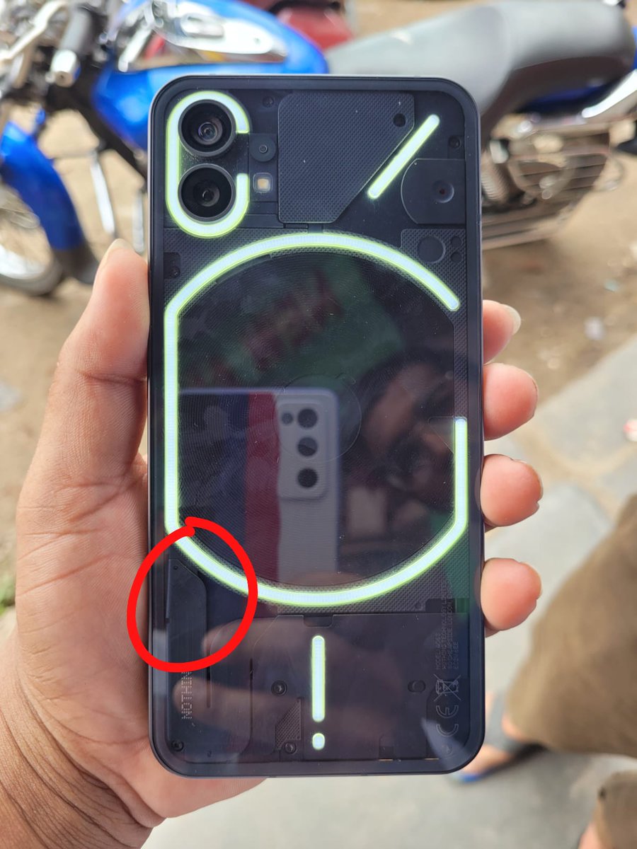 NEO_TechINDIA's tweet photo. @flipkartsupport @getpeid @nothingsupport @nothing And , there is another issue, the ribbon is not placed properly https://t.co/FAzTymd2dm