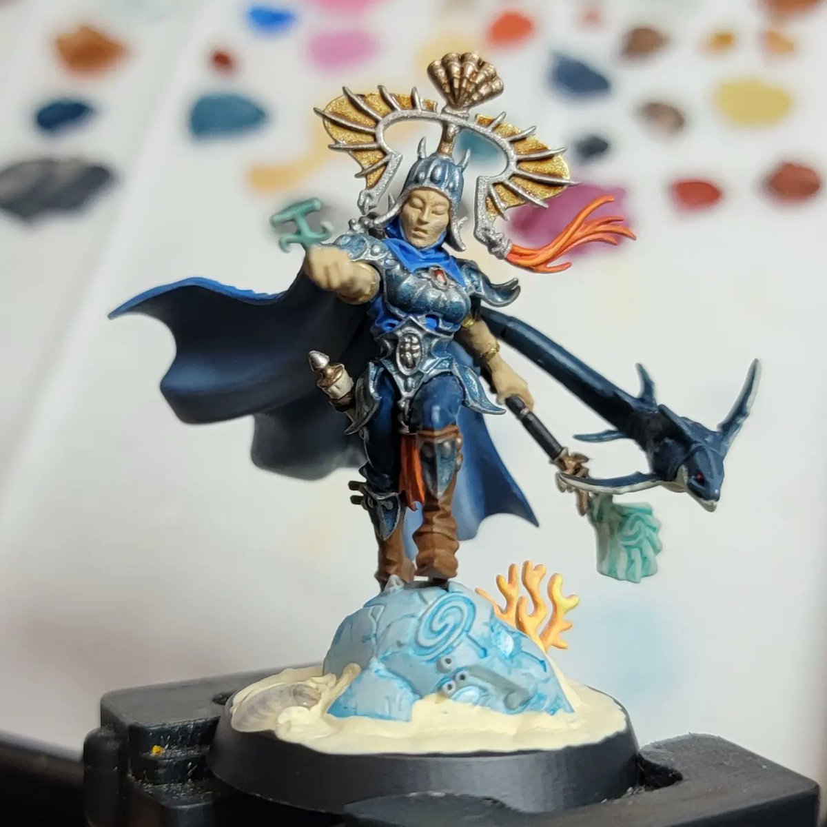 4eyesminiguys's tweet photo. I finished my Isharann Tidecaster for #hobbystreak day 206! #miniaturepainting #miniaturemonday #minipainting #warhammer #warhammerpainting #idonethdeepkin #deepkin #paintingwarhammer #WarhammerCommunity #ageofsigmar #aos https://t.co/oz4n98n2qm