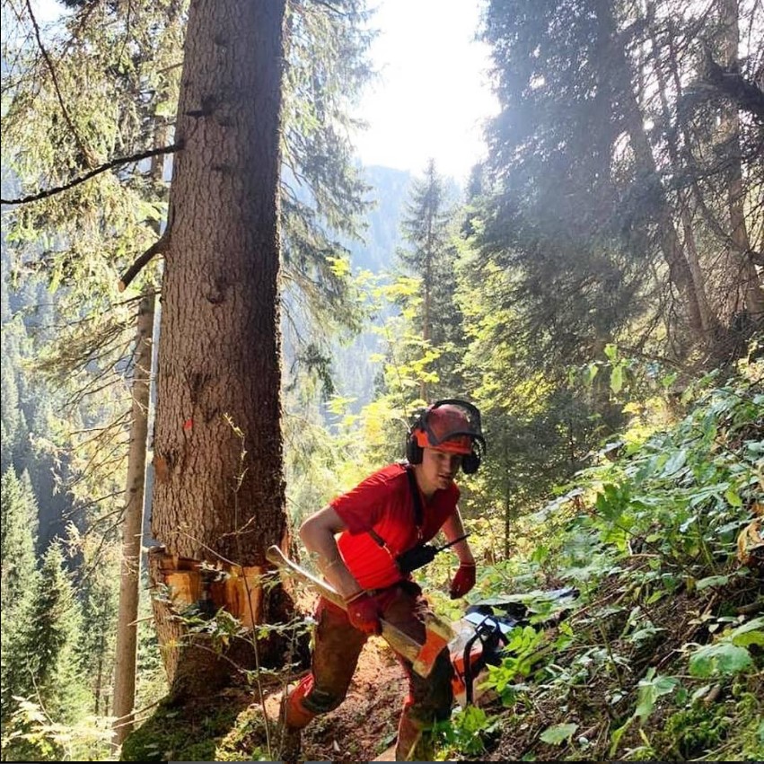 Follow her/his instagram for more post
#logger #logging #treecutting #arboristVia <a href="/raider_oak/">Oakland Raiders Fan</a>